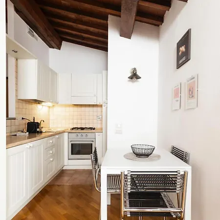 Lägenhet Fabio'S Rustic Flat *